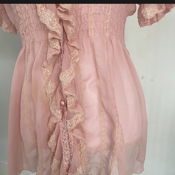 *SOLD** 🎀PINK LACE BLOUCE 🩰🎀 - Picture 3 of 9